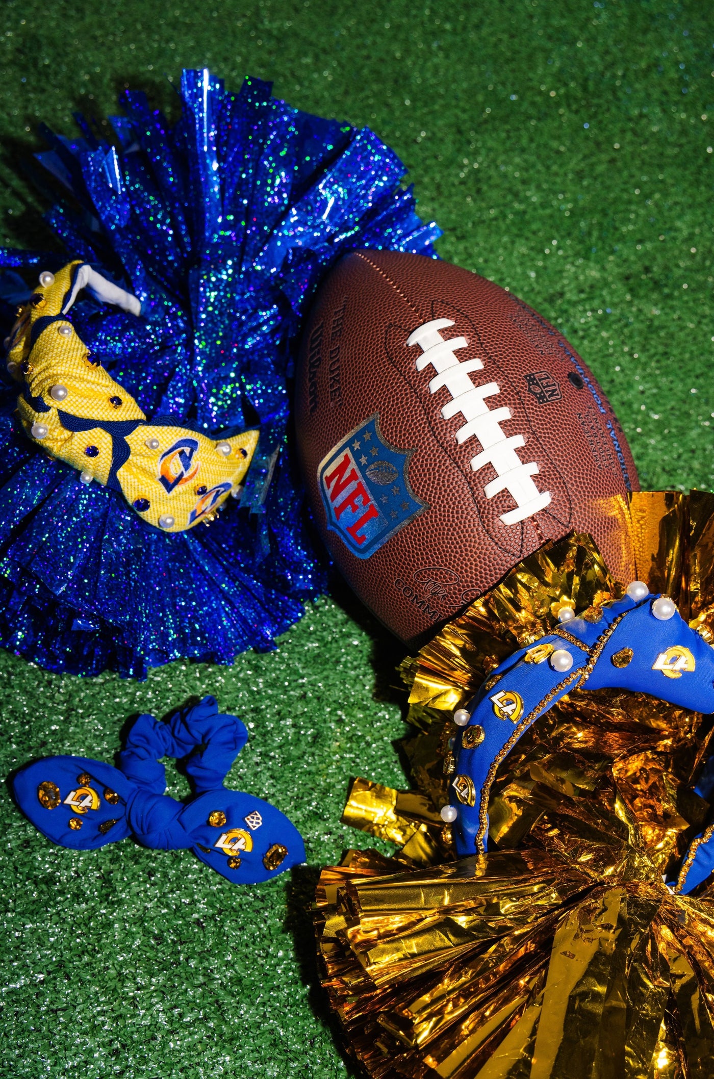 Los Angeles Rams Blue Logo Bow Scrunchie