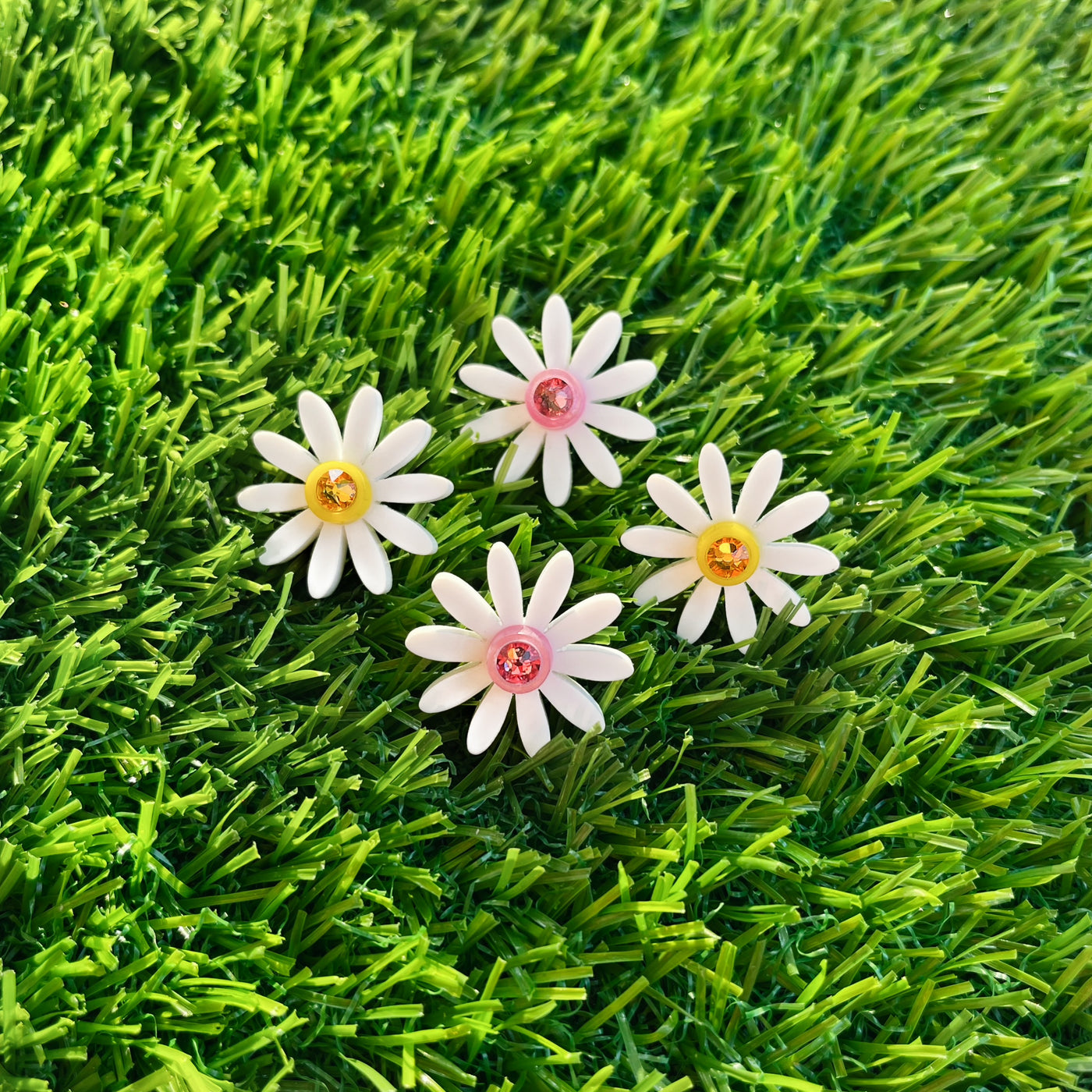 Summer 2021 - Darling Daisy Stud Earrings