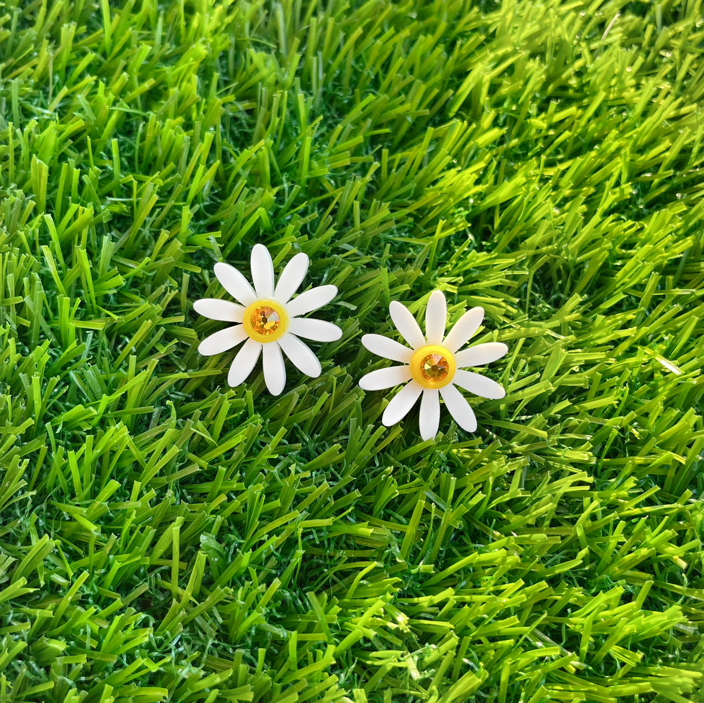 Summer 2021 - Darling Daisy Stud Earrings